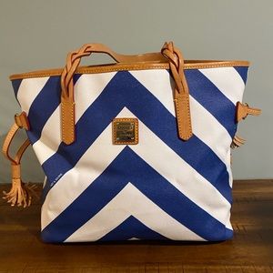 Dooney & Bourke Tote/handbag